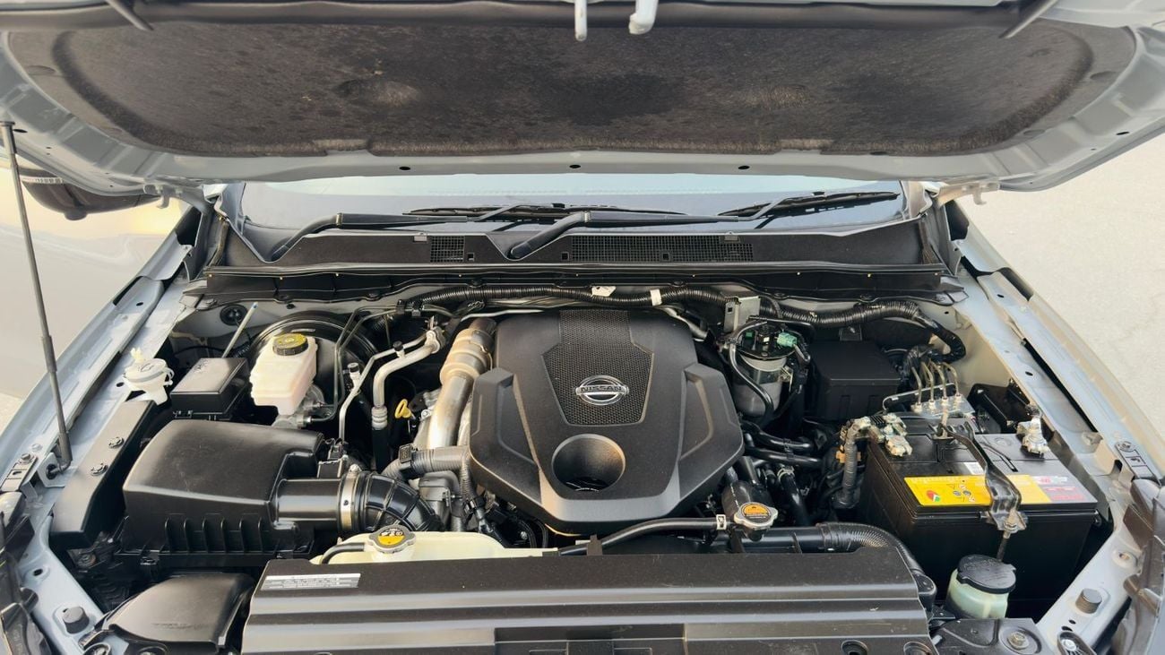 نيسان نافارا -