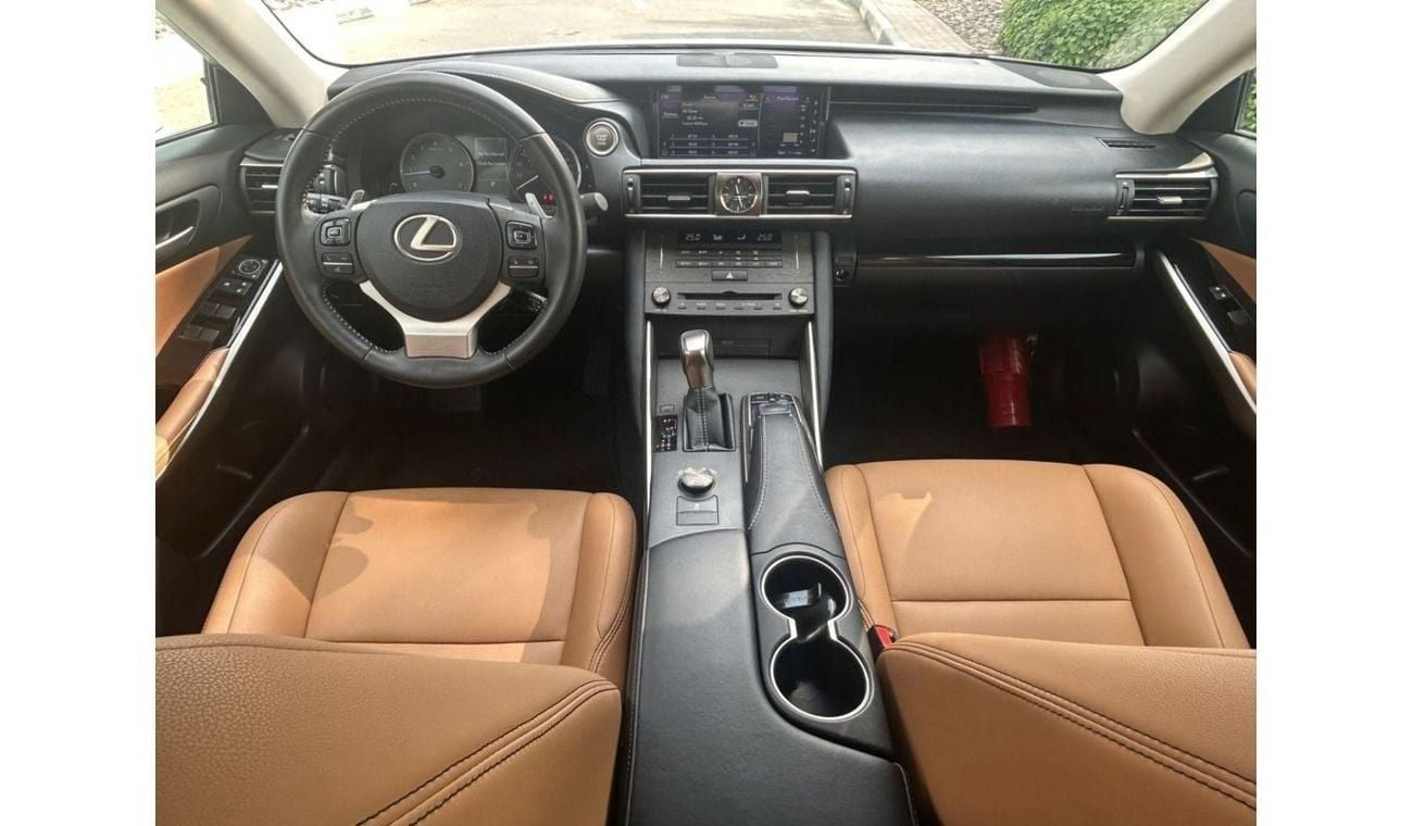 Lexus IS300 Excellence 2.0L LEXUS IS300 2019 GCC AL FUTTAIM LOW MILEAGE SINGLE OWNER IN MINT CONDITION