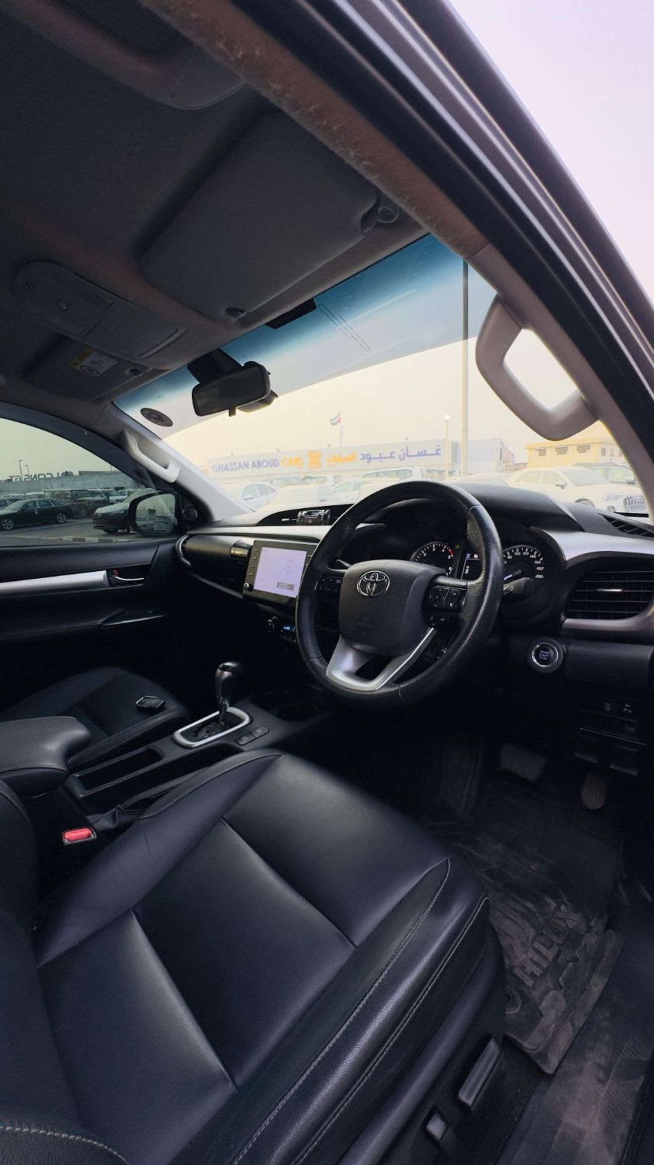 Toyota Hilux DOUBLE CABIN | AUTOMATIC TRANSMISSION | 2.8L DIESEL ENGINE | 4WD | 2021