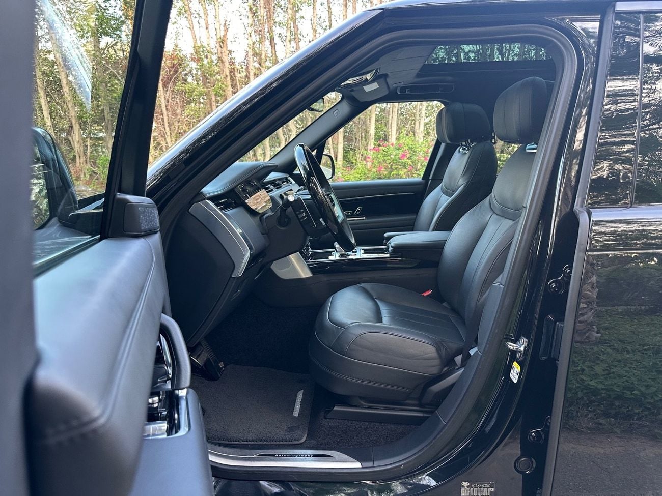 Land Rover Range Rover Autobiography P400 3.0L | 2024 | Diesel V6 | Low Mileage | Perfect Condition