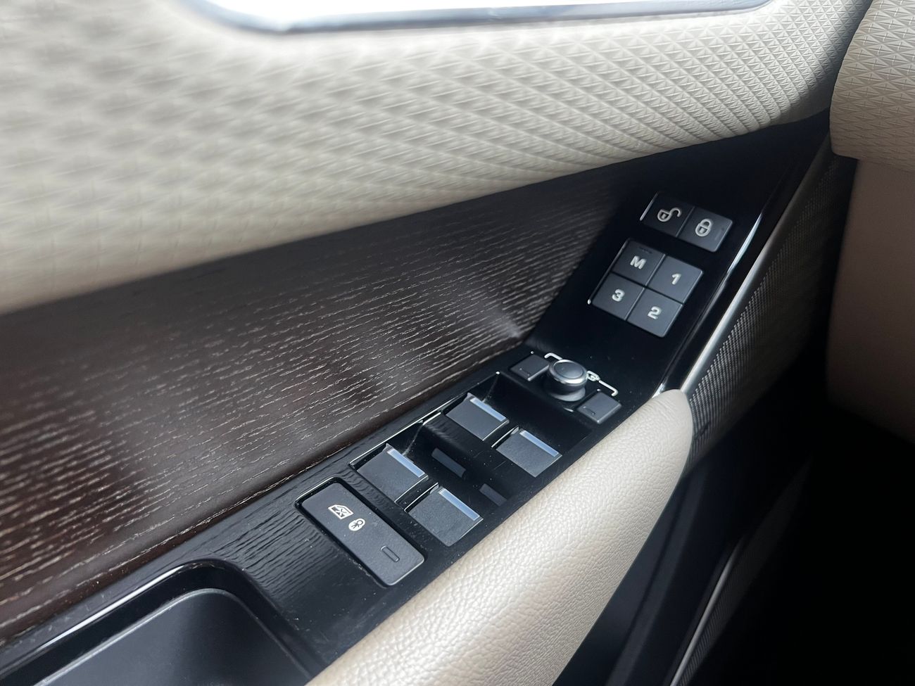 لاند روفر رينج روفر فيلار HSE P250 2.0L