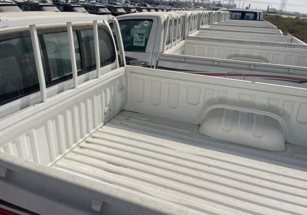 Toyota Hilux NEW 2023 TOYOTA HILUX 2.7L 4WD Pickup single cabin Manual Petrol ZeroKM