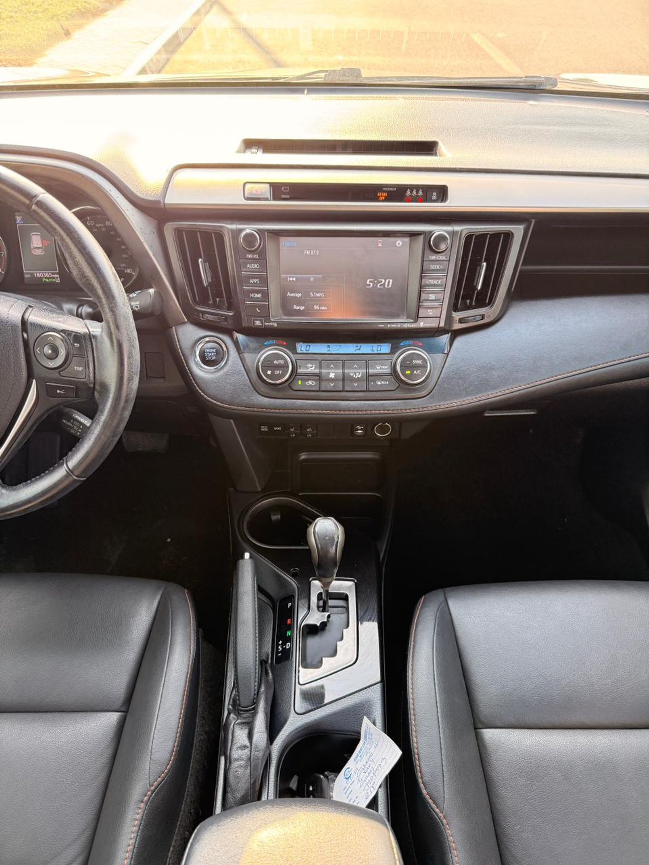 تويوتا راف ٤ SE 2.5 L | sunroof | push start | leather full option