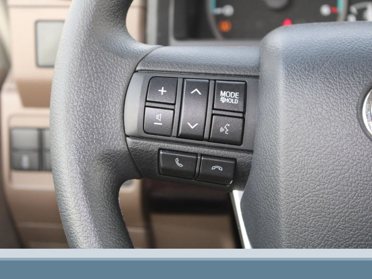 Toyota Land Cruiser 70 ECT0031 - Toyota LC76 Hardtop 5 Doors - 2.8L Diesel Manual White