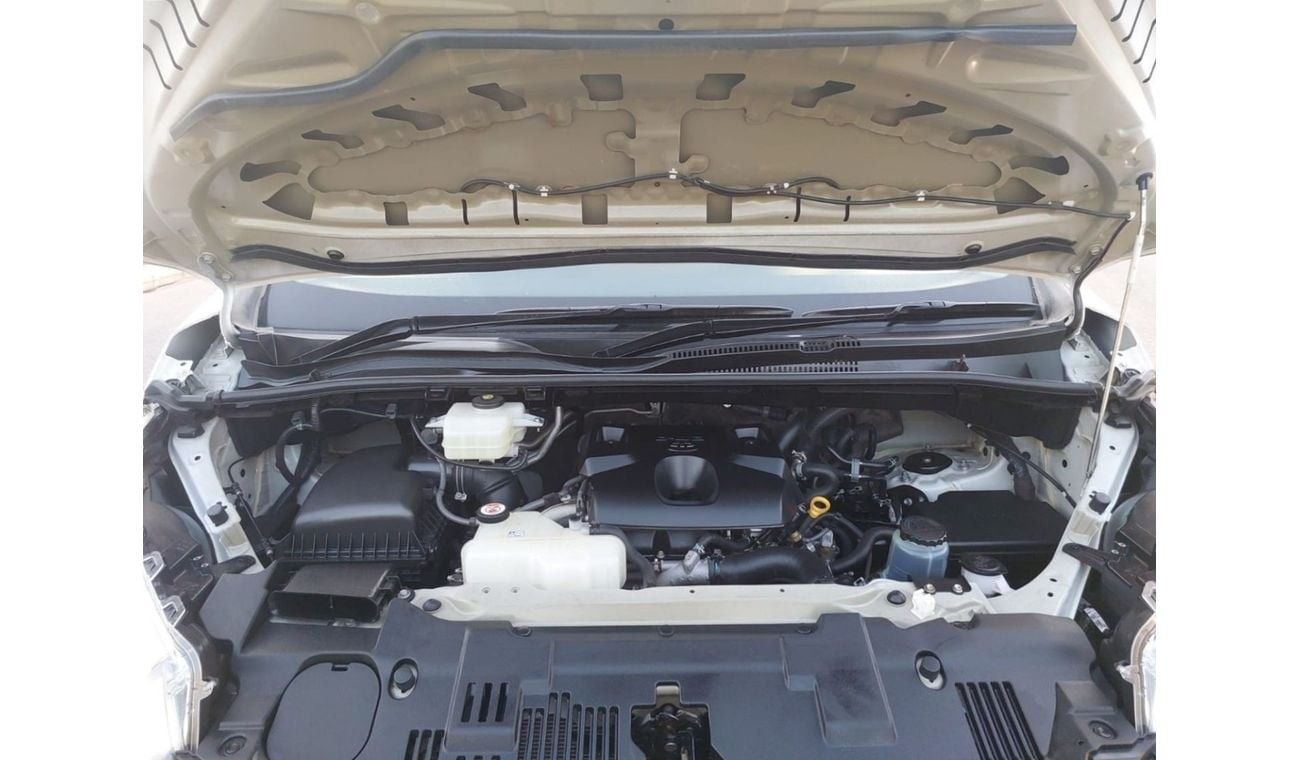 Toyota Hiace TOYOTA HIACE COMMUTER VAN RHD 2019 MODEL 2.8 L DIESEL AUTOMATIC(PM01938)
