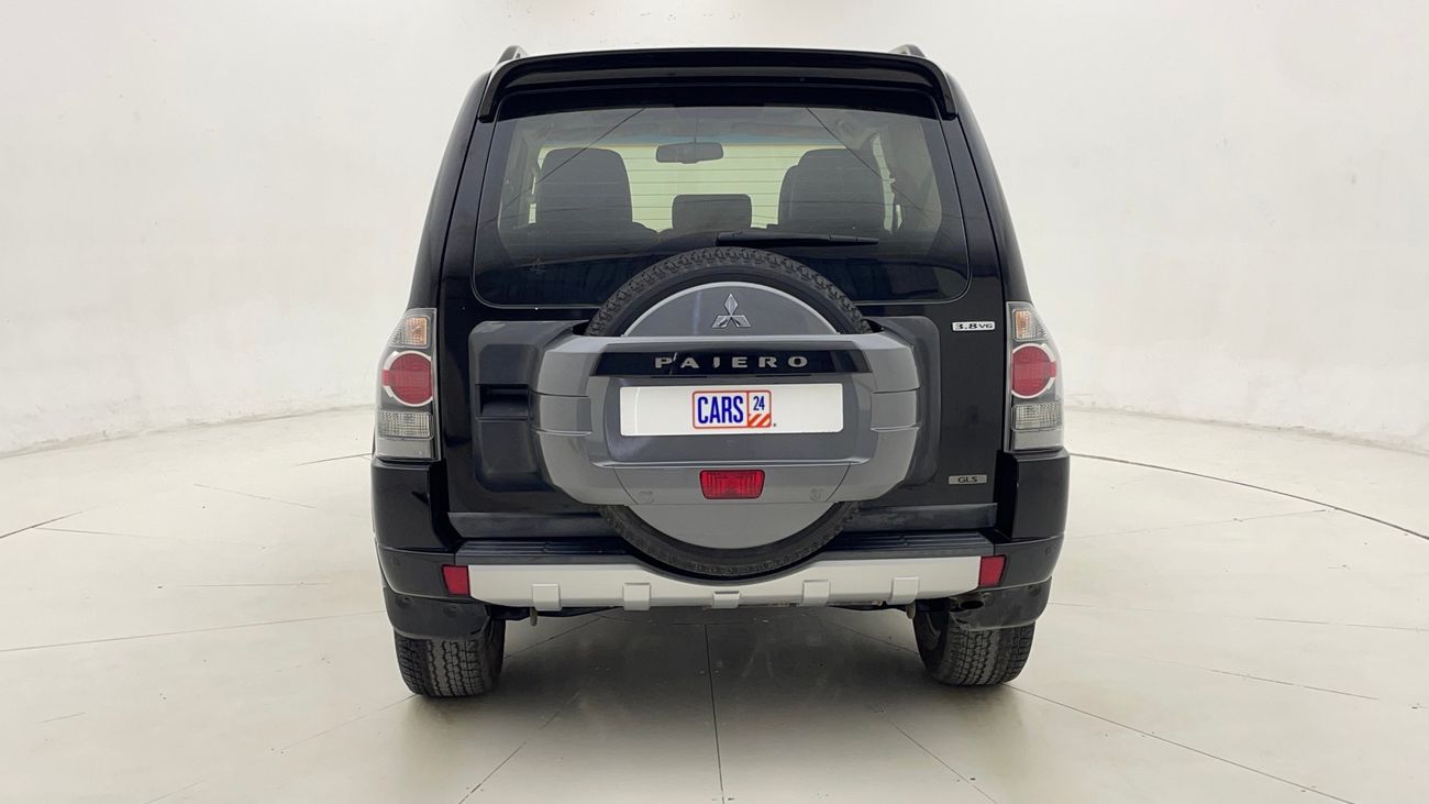 ميتسوبيشي باجيرو GLS HIGHLINE 3.8 | بدون دفعة مقدمة | اختبار القيادة في المنزل