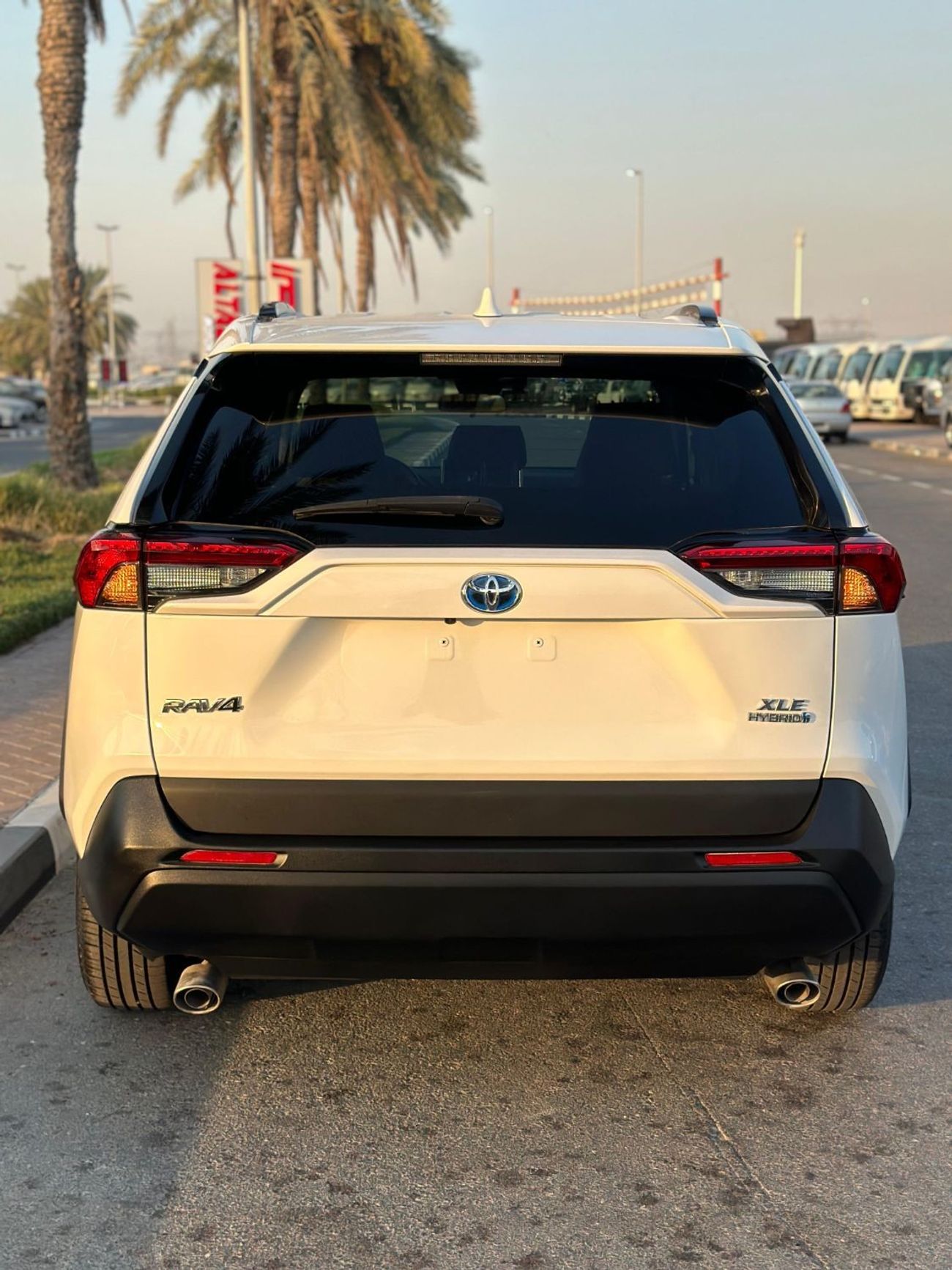 Toyota RAV4 XLE TOYOTA RAV 4 2020 HYBRID