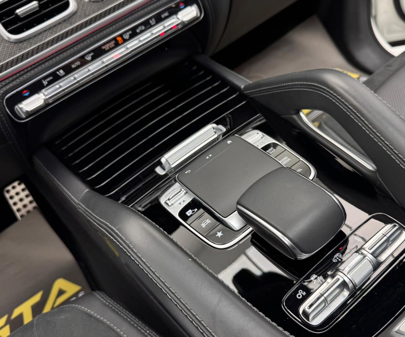 مرسيدس بنز GLE 53 AMG 2022 Mercedes-Benz GLE53 AMG 4matic+, Service History, 1 Year Warranty, 7 Seater