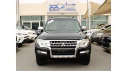 Mitsubishi Pajero ACCIDENTS FREE - ORIGINAL PAINT - GCC - MID OPTION - CAR IS IN PERFECT CONDITION INSIDE OUT