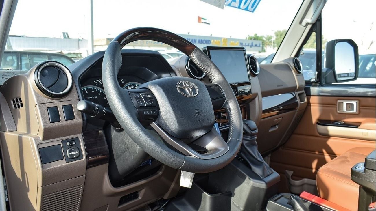 Toyota Land Cruiser 70 4.0L V6 Petrol A/T