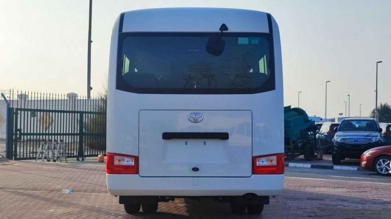 Toyota Coaster Toyota/COASTER D 4.2L/N0O82 4.2L O82 23 Seats MT with AC