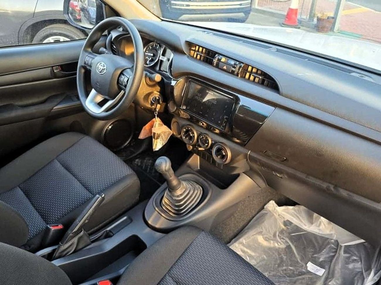 Toyota Hilux Toyota Hilux D.C 2.4L Diesel M/T 4*2 2025