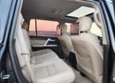 Toyota Land Cruiser GXR 2010 Model Facelift to 2024 Shape LC300 Full Option Car is very clean and Perfect condition