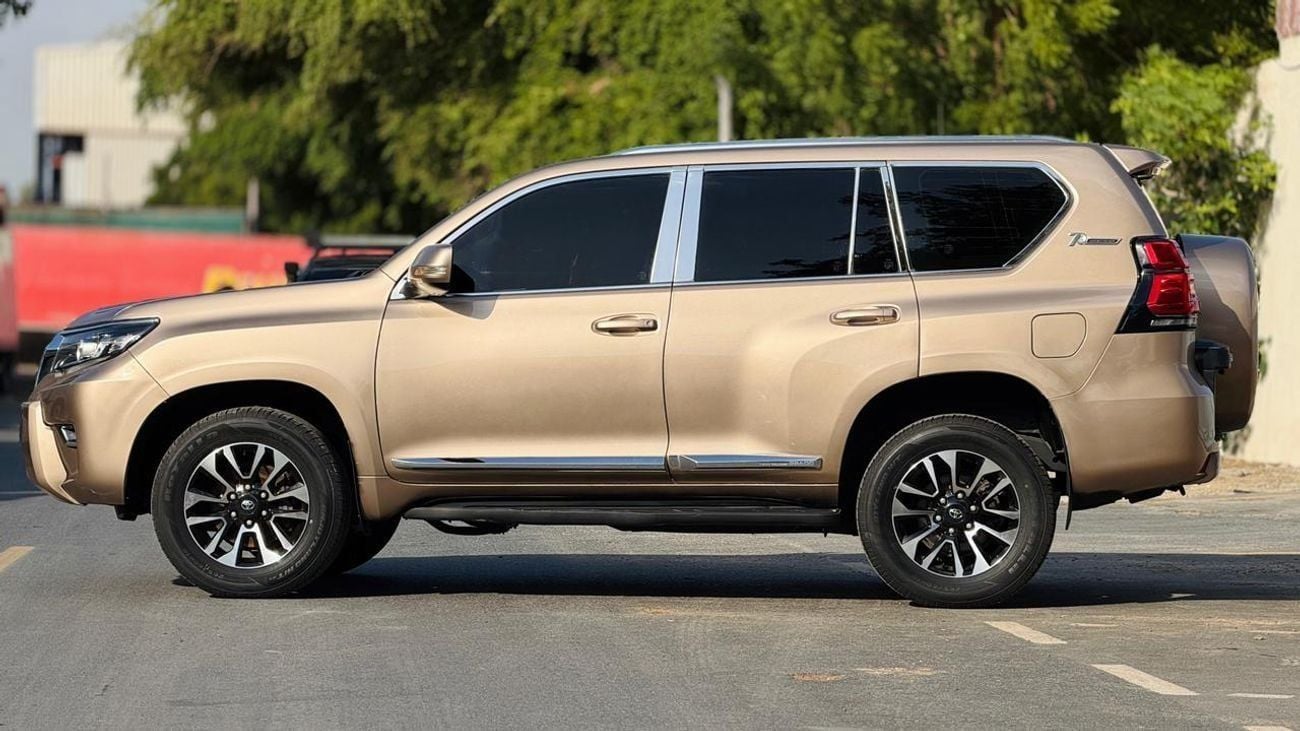 تويوتا برادو MODIFIED TO 2023 MODEL | PARKING SENSORS | BACK CAMERA | 2.7L PETROL | AUTO | LHD | REAR HEADREST LC