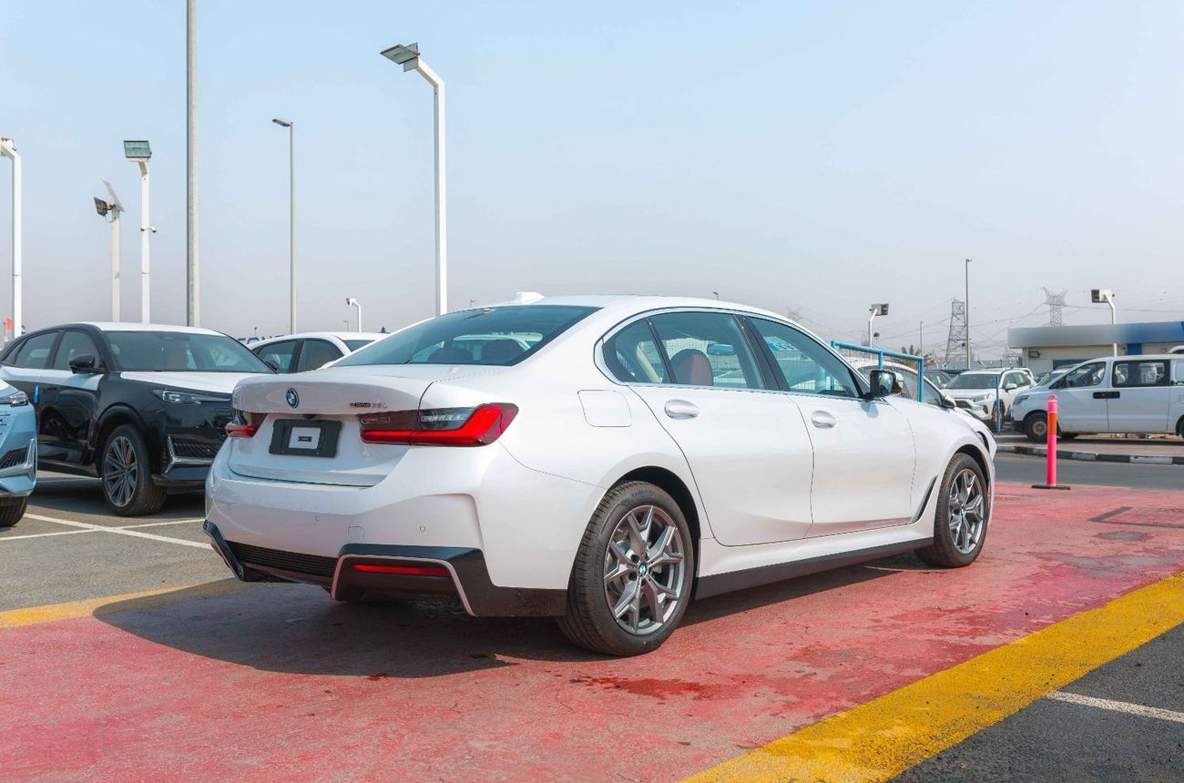 BMW i3 2025 BMW i3 eDrive35L – M Power Kit (EV) FOR EXPORT White