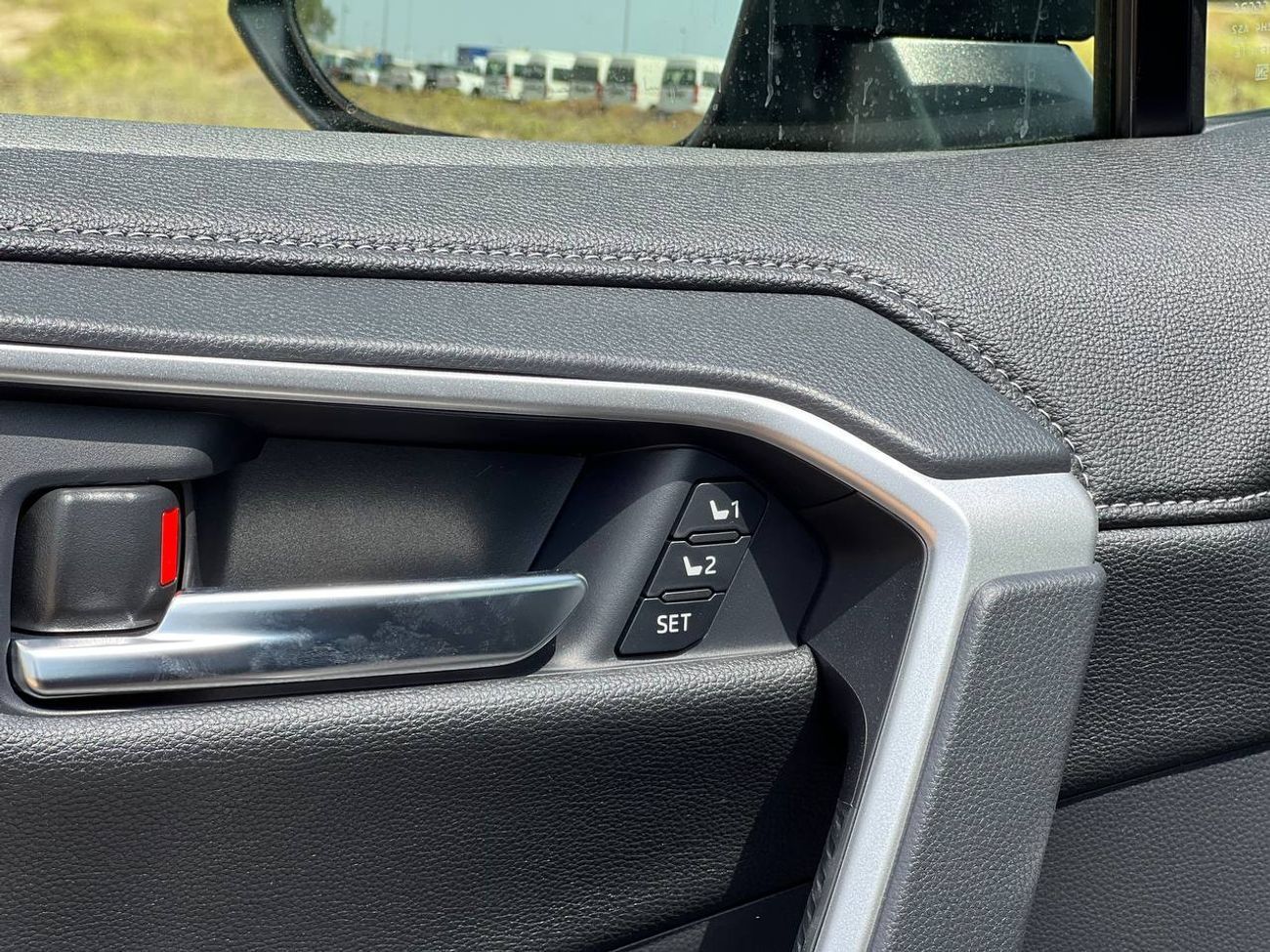 Toyota RAV4 2.5L HEV A/T // 2025 // FULL OPTION WITH PANORAMIC , DVD&BACK CAMERA , COOLING SEATS //SPECIAL OFFER