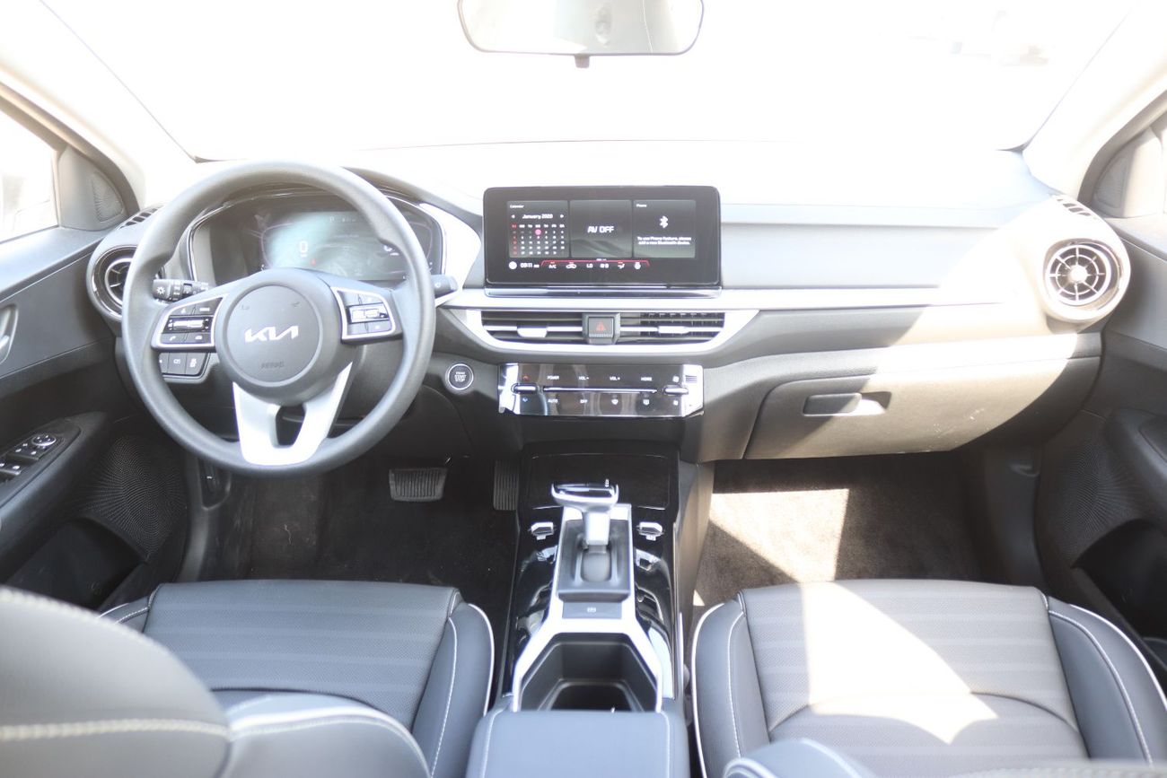 كيا K3 1.5L , PUSH START, SUNROOF, MODEL 2025