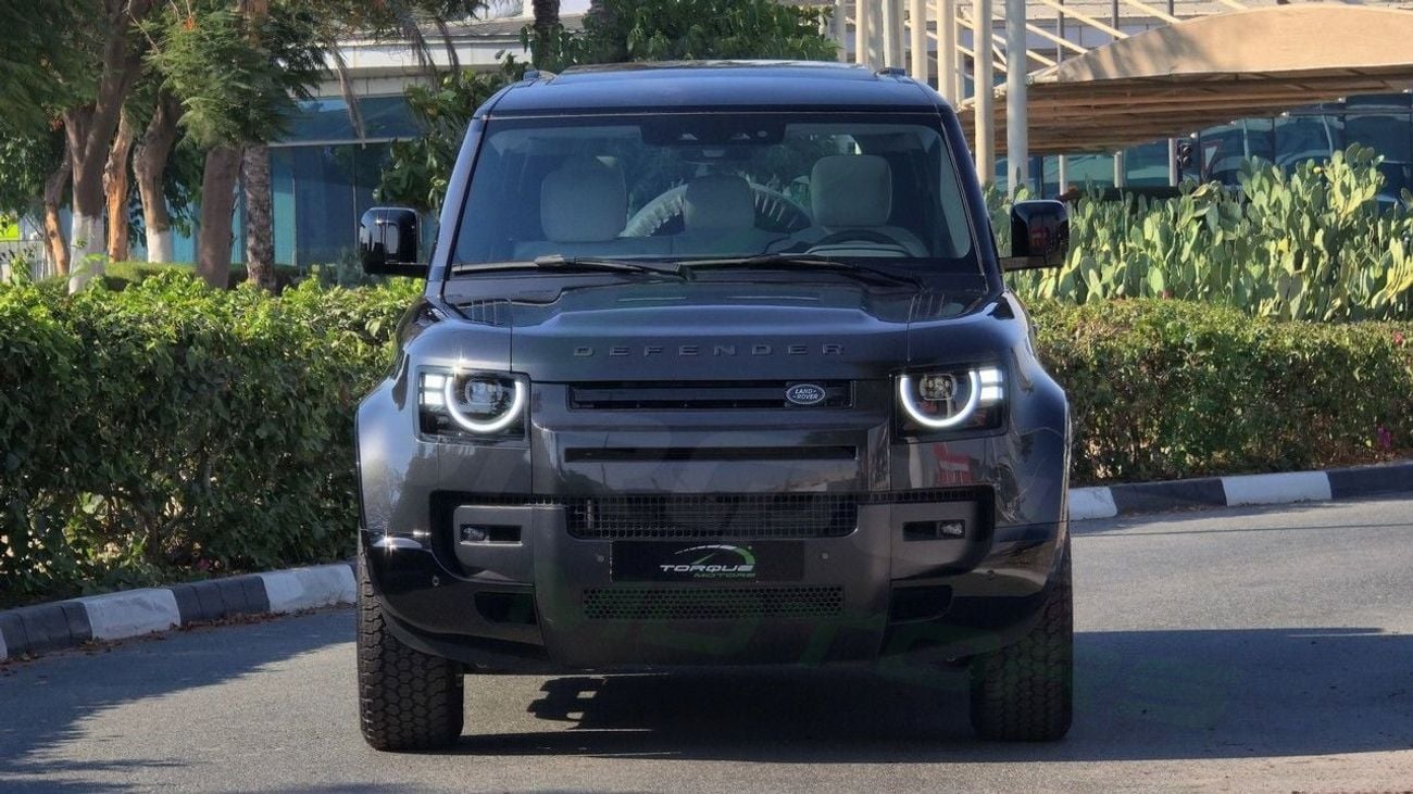 لاند روفر ديفندر 110 ( Only For Export ) X-Dynamic SE P300 AWD GCC 2026 BRAND NEW