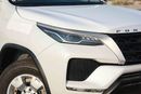 تويوتا فورتونر 2024 TOYOTA FORTUNER LOW 2.4 - PLATINUM WHITE PEARL inside CHAMOIS | Export Only