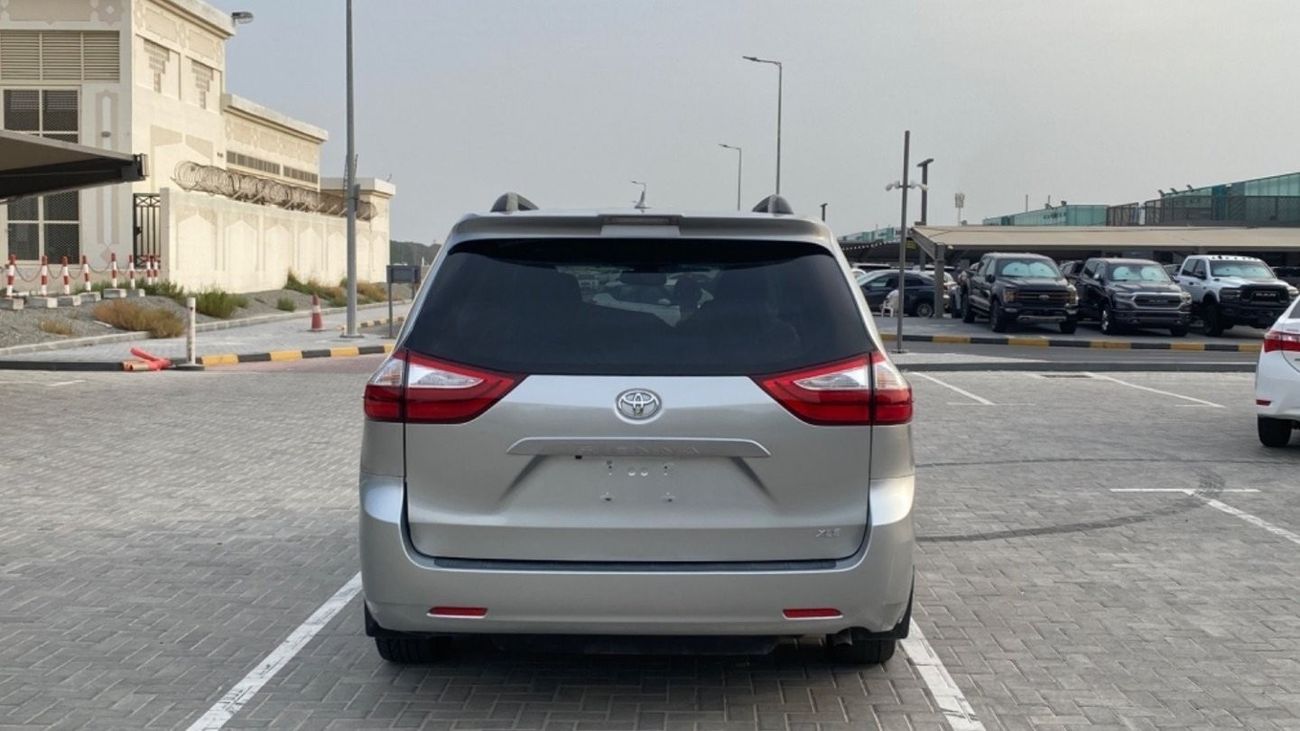 Toyota Sienna XLE, Full Option