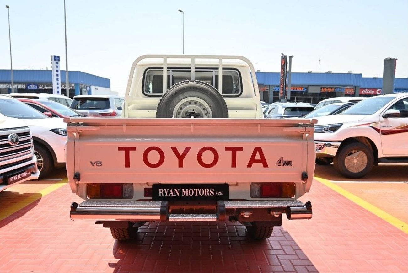 تويوتا لاند كروزر بيك آب تويوتا لاندكروزر (سلسلة 70) 4.5 لتر ديزل، بيك اب، دفع رباعي، 4 ابواب، ناقل حركة يدوي، قفل اطار، كابي