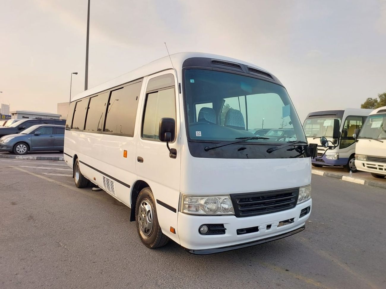 Toyota Coaster TOYOTA COASTER BUS RHD 2013 MODEL 4.0 L DIESEL AUTOMATIC(PM05719)