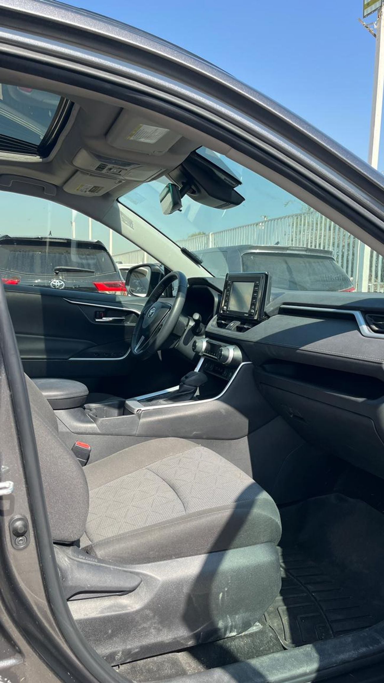 Toyota RAV4 2022  Toyota  Rav4 XLE 4X4 AWD Push start Full Option