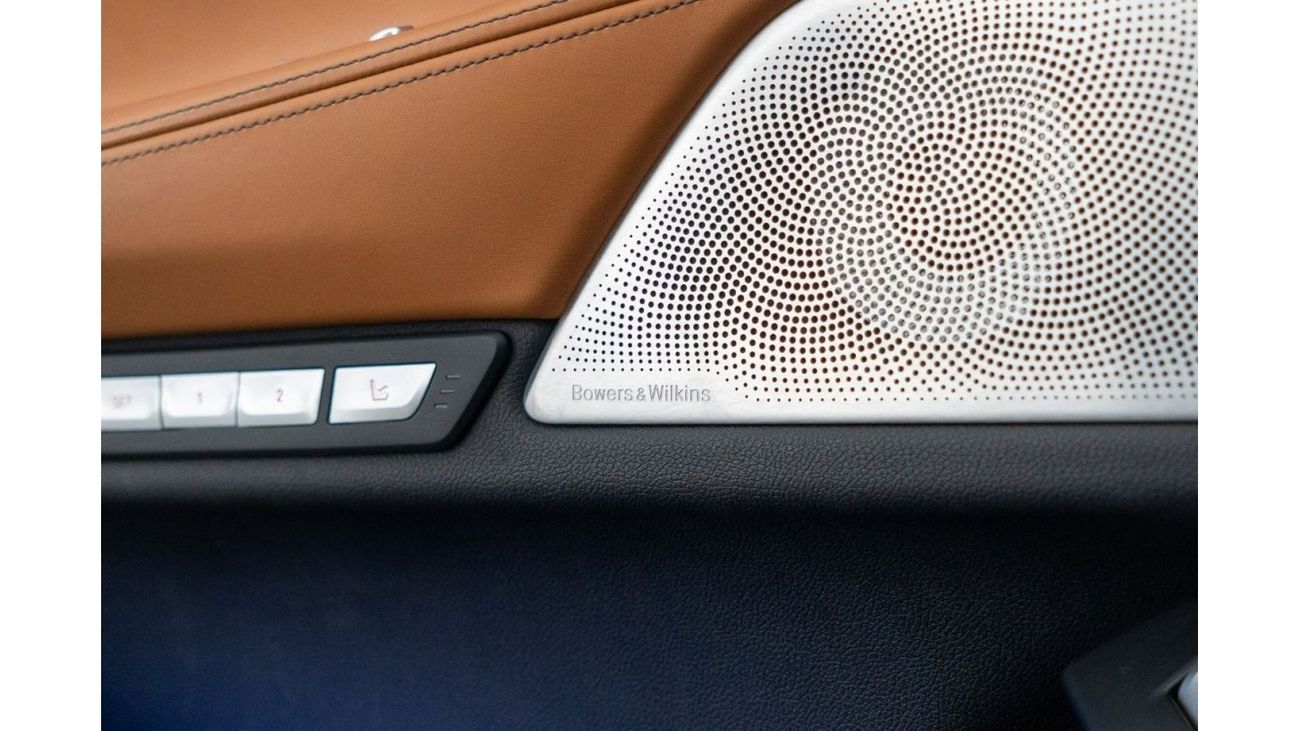 BMW 750Li Luxury Plus 2017 BMW 750Li 4.4L V8 / Full BMW Service History & BMW Service Contract