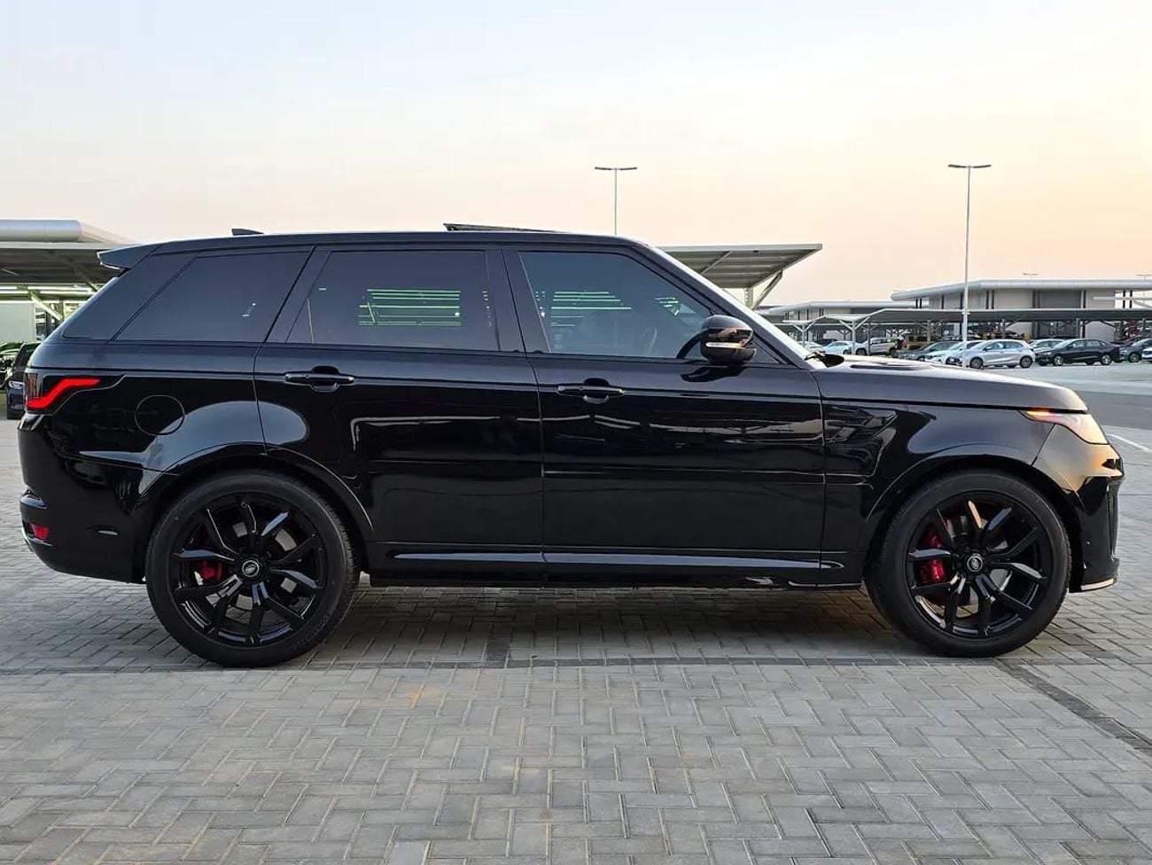 Land Rover Range Rover Sport SVR - American Specs