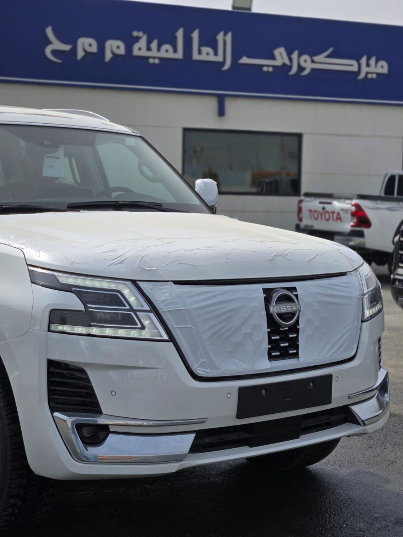 Nissan Patrol 4.0L V6 PLATINUM A/T 7 SEATER FULL OPTION