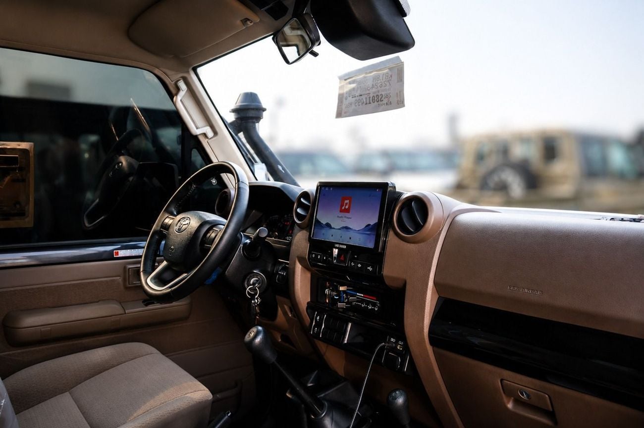 تويوتا لاند كروزر بيك آب LC79 2.8 DIESEL MANUAL بابان