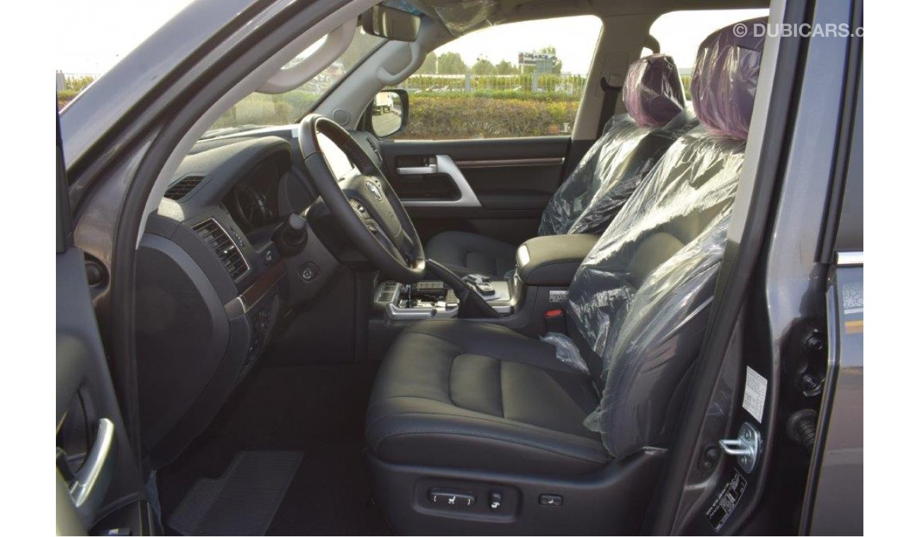 تويوتا لاند كروزر 200 VX+ V8 4.5L Turbo Diesel 7-Seater AT Executive Lounge
