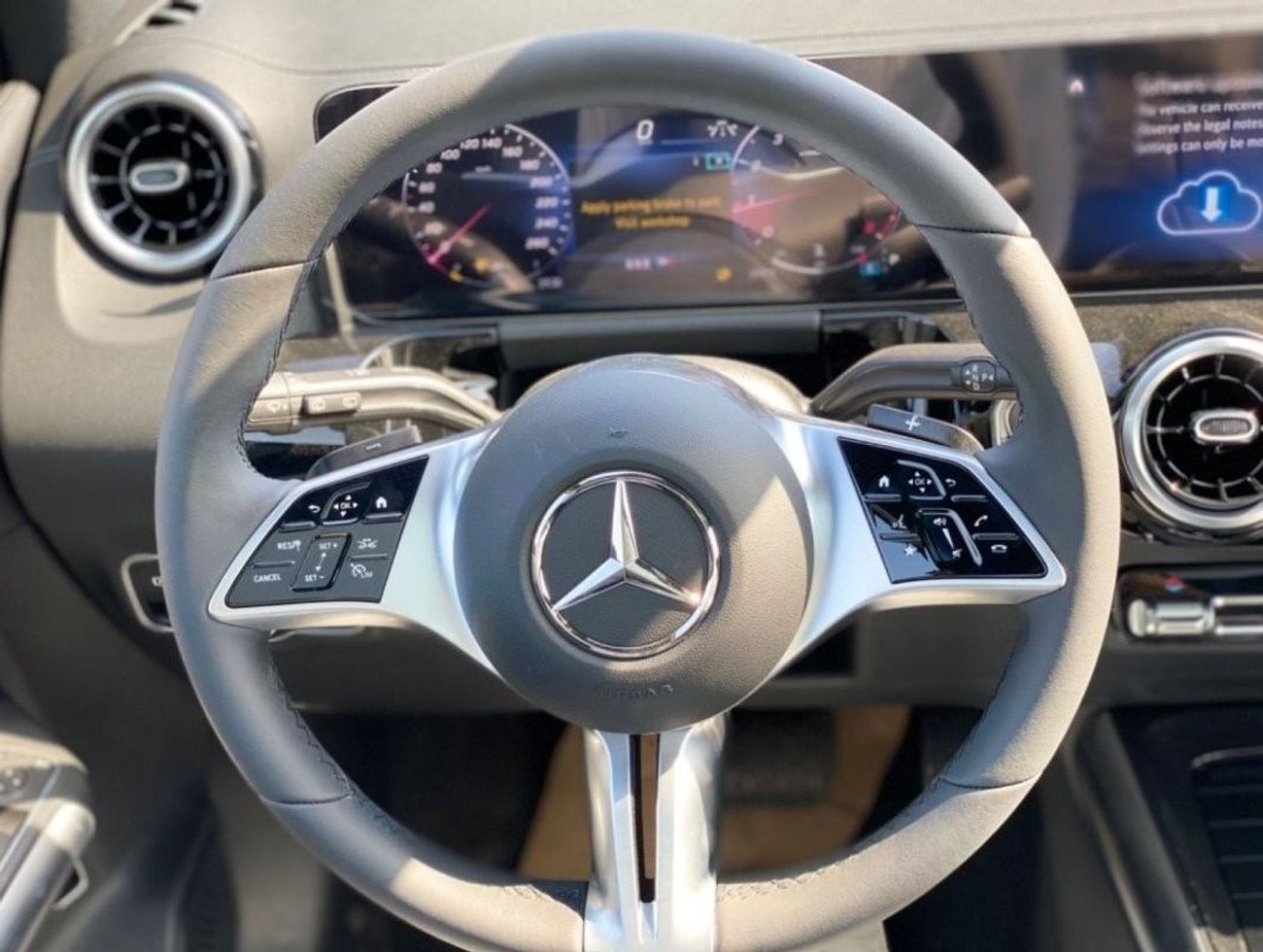 مرسيدس بنز GLC 200 1.3 AMG/ BRAND NEW /ZERO KM