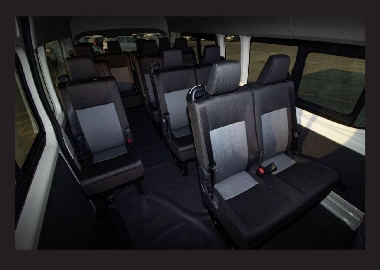 Toyota Hiace 2023 TOYOTA HIACE 2.8L 14str Diesel Manual Zero KM