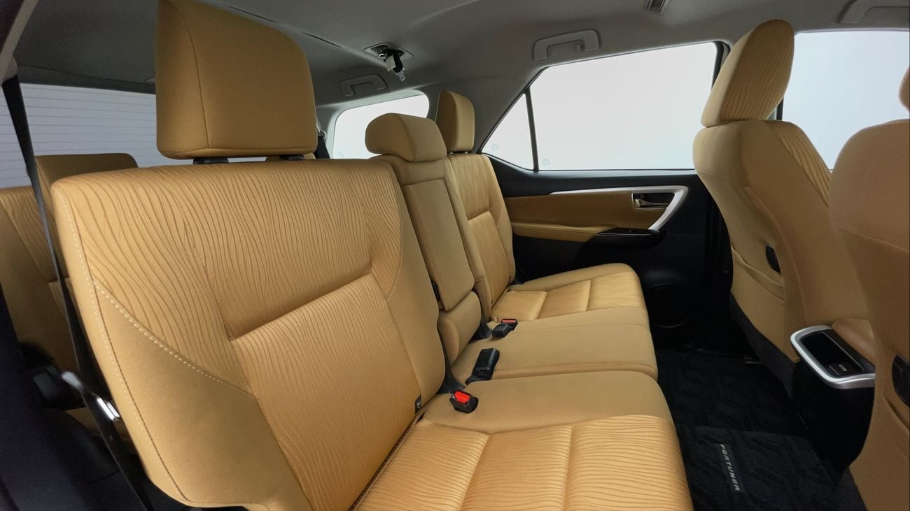 تويوتا فورتونر GXR 4 | +مع الضمان | كمان تم فحص ١٥٠