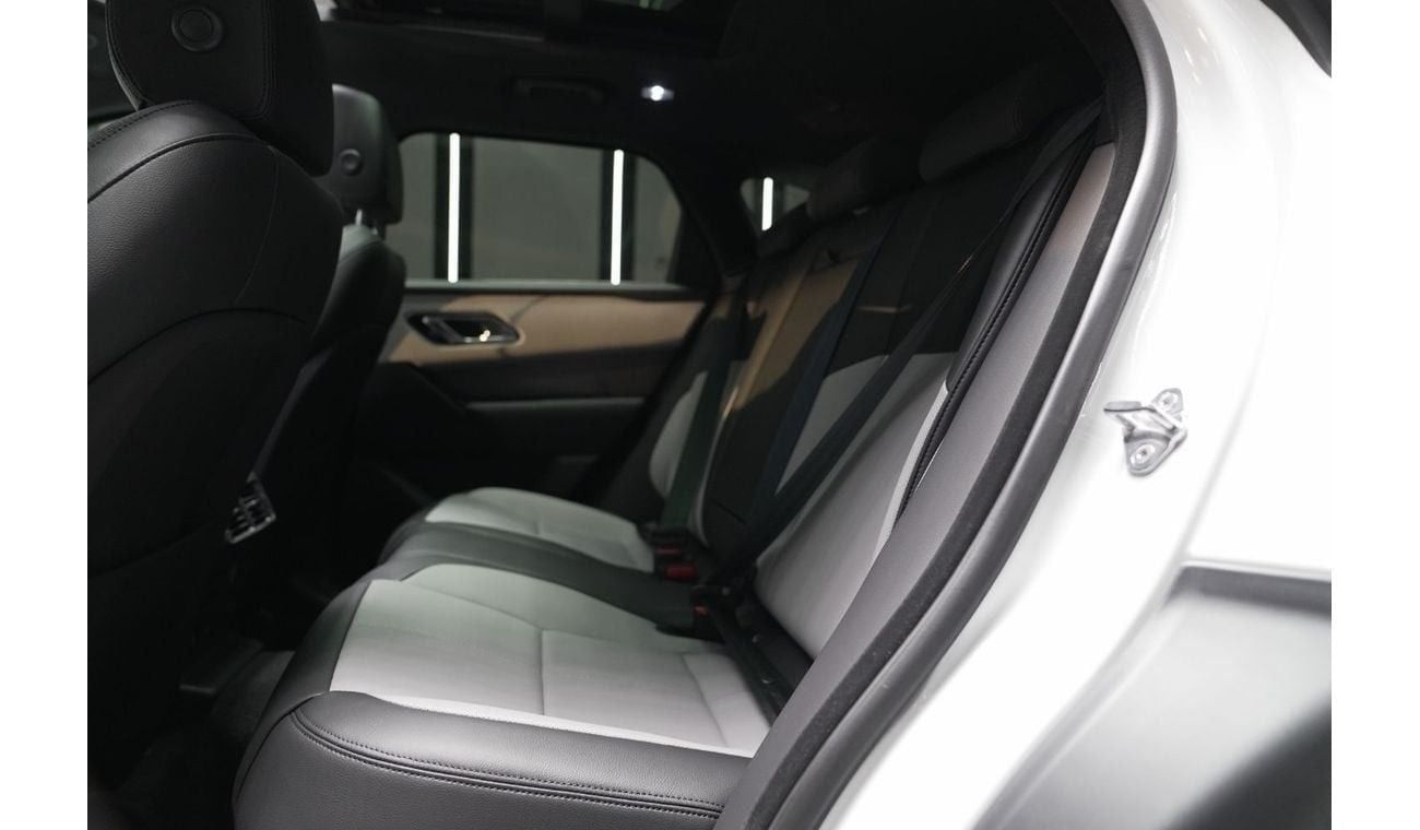 Land Rover Range Rover Velar RANGE ROVER VELAR 2.0L DYNAMIC SE 250PS + 10% FOR LOCAL