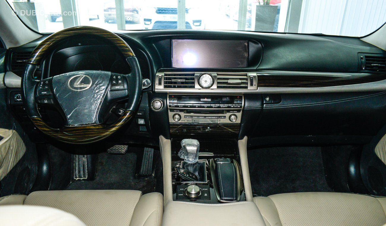 Lexus LS460