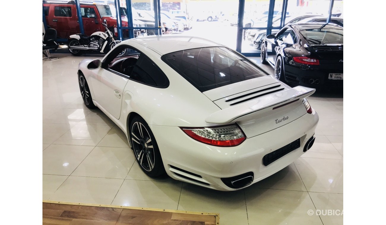 Porsche 911 Turbo -  2011 - GCC - AL nabooda warranty UNTIL JULY / 2019  and service