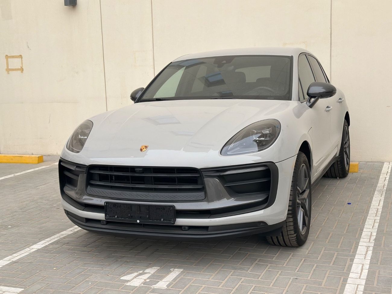 Porsche Macan Macan T | 2024 | 2.0L Turbo 265 HP | Like new | Perfect Condition