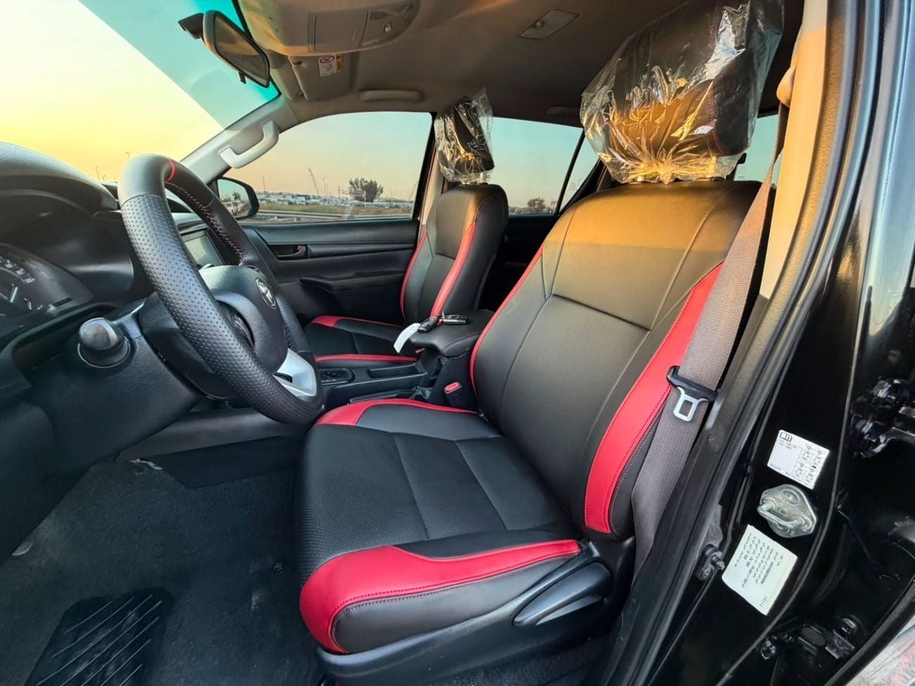 Toyota Hilux ADVENTURE 2021 Toyota Hilux Advanture Modified - 2.7L V4 - AWD 4x4- Rear Camera - Sidestep - Push