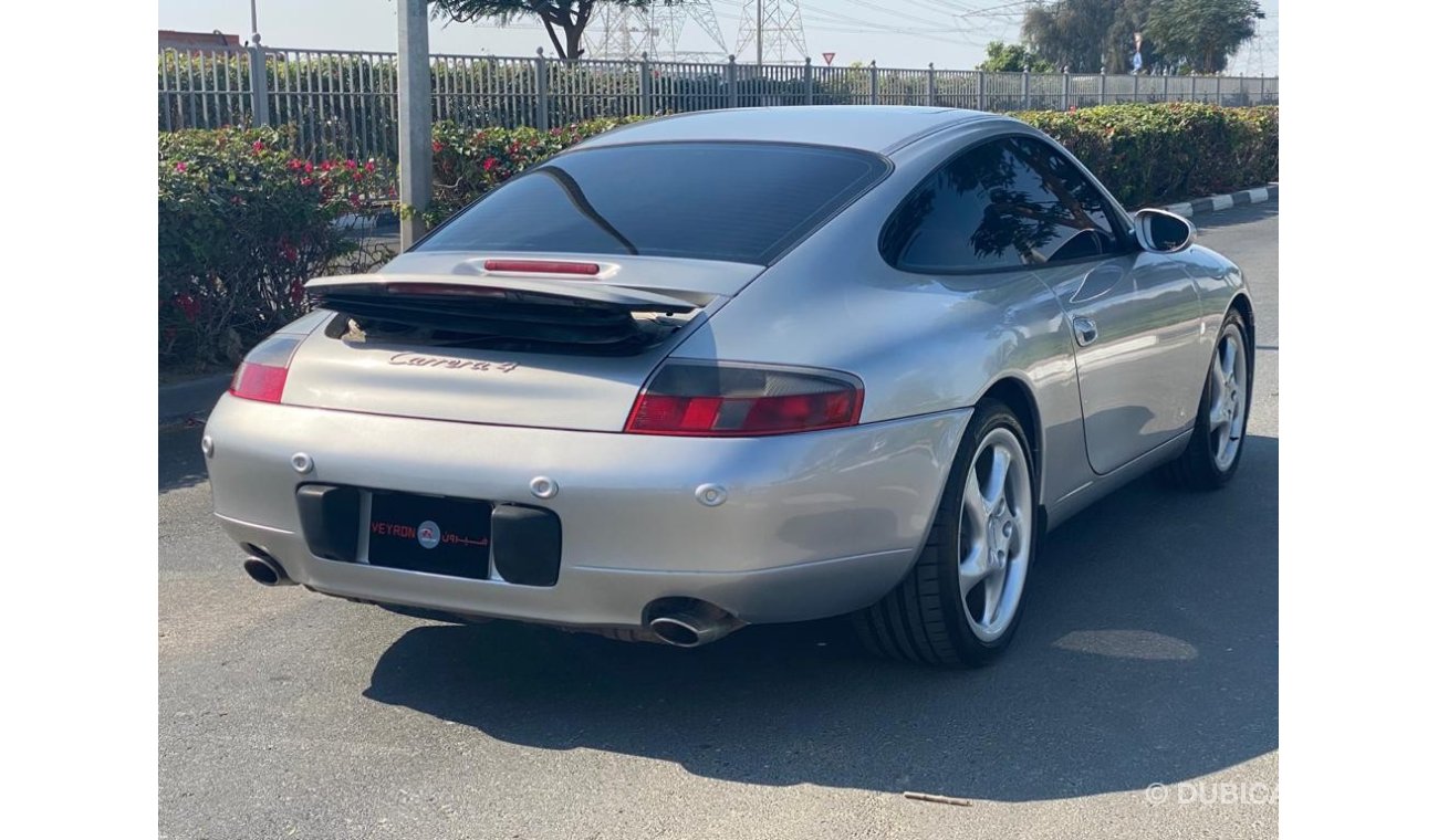 Porsche Carrera GT 4s