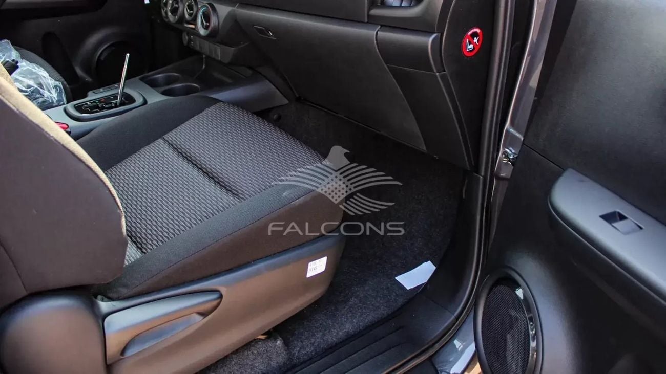 تويوتا هيلوكس GLX Toyota Hilux 2.4L Turbo Diesel 5 seater Airbags ABS