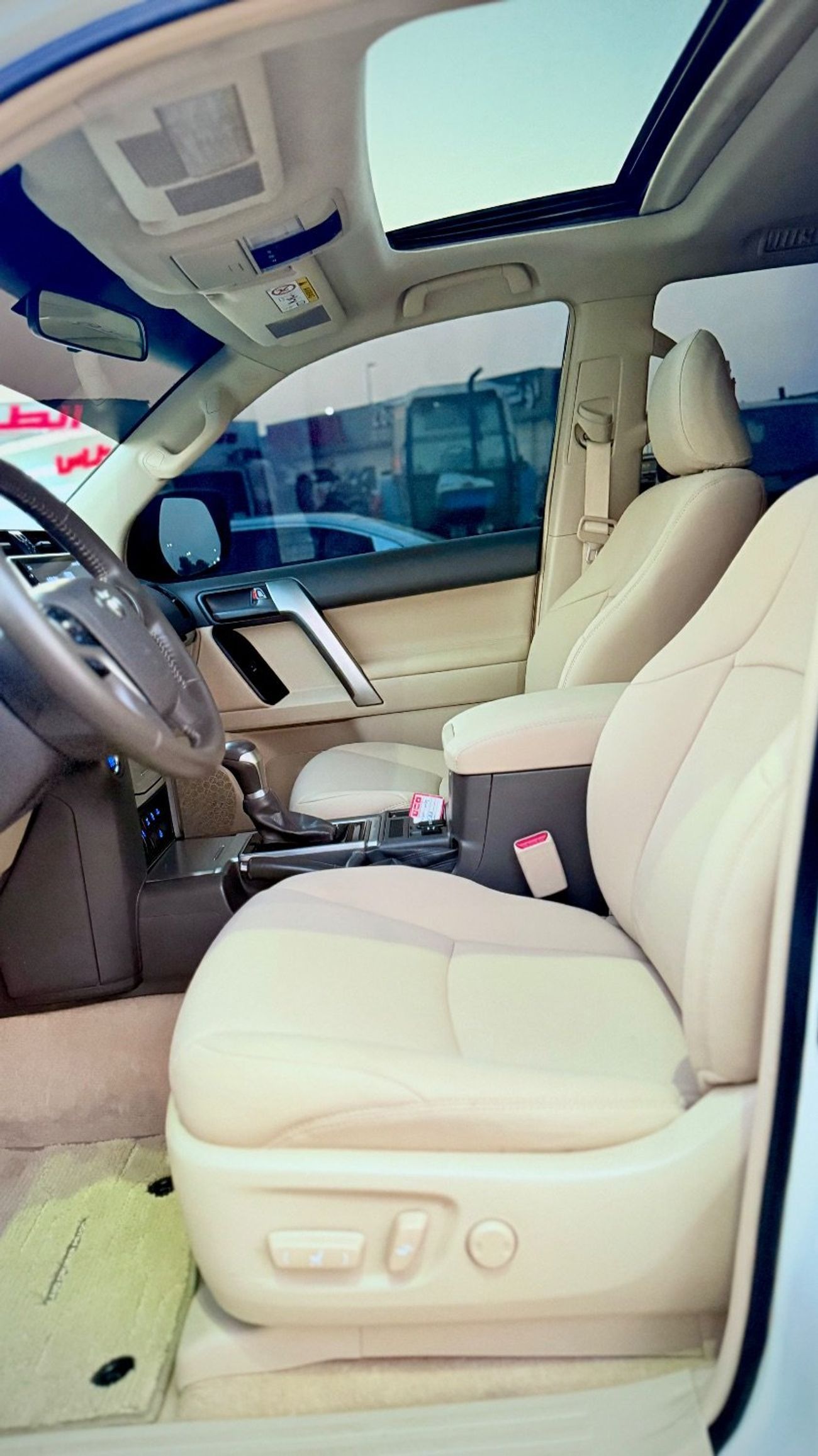 تويوتا برادو 2019 VXR V6 4.0L GCC Specification In Excellent Condition