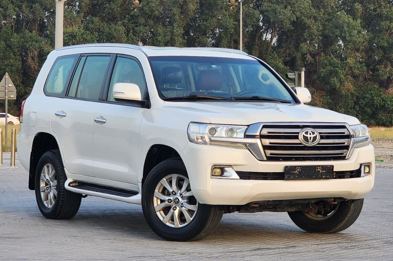 Toyota Land Cruiser GXR V6