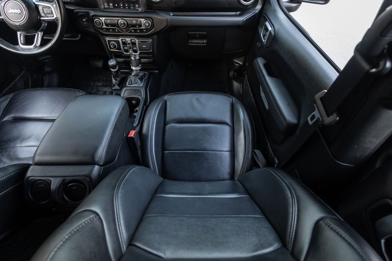 جيب رانجلر Unlimited Sahara 3.6L