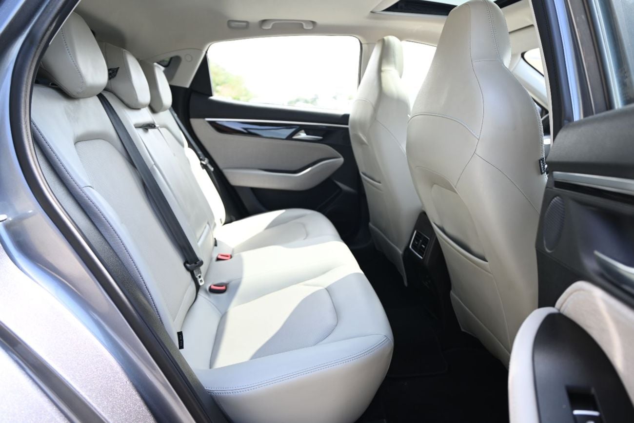 جاك J7 RAMADAN OFFER - 0% DP - JAC J7 1.5TC LUXURY 2023 - LOW MILEAGE - MINT CONDITION