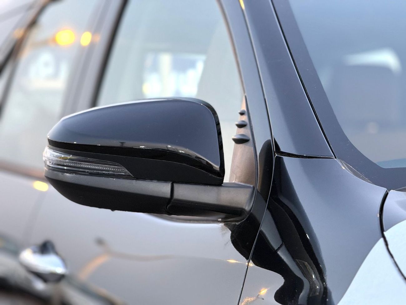 تويوتا فورتونر Toyota Fortuner 2026 Model 2.7 v4 petrol Engine Colour Black Transmission Automatic Interior. Tun 7s