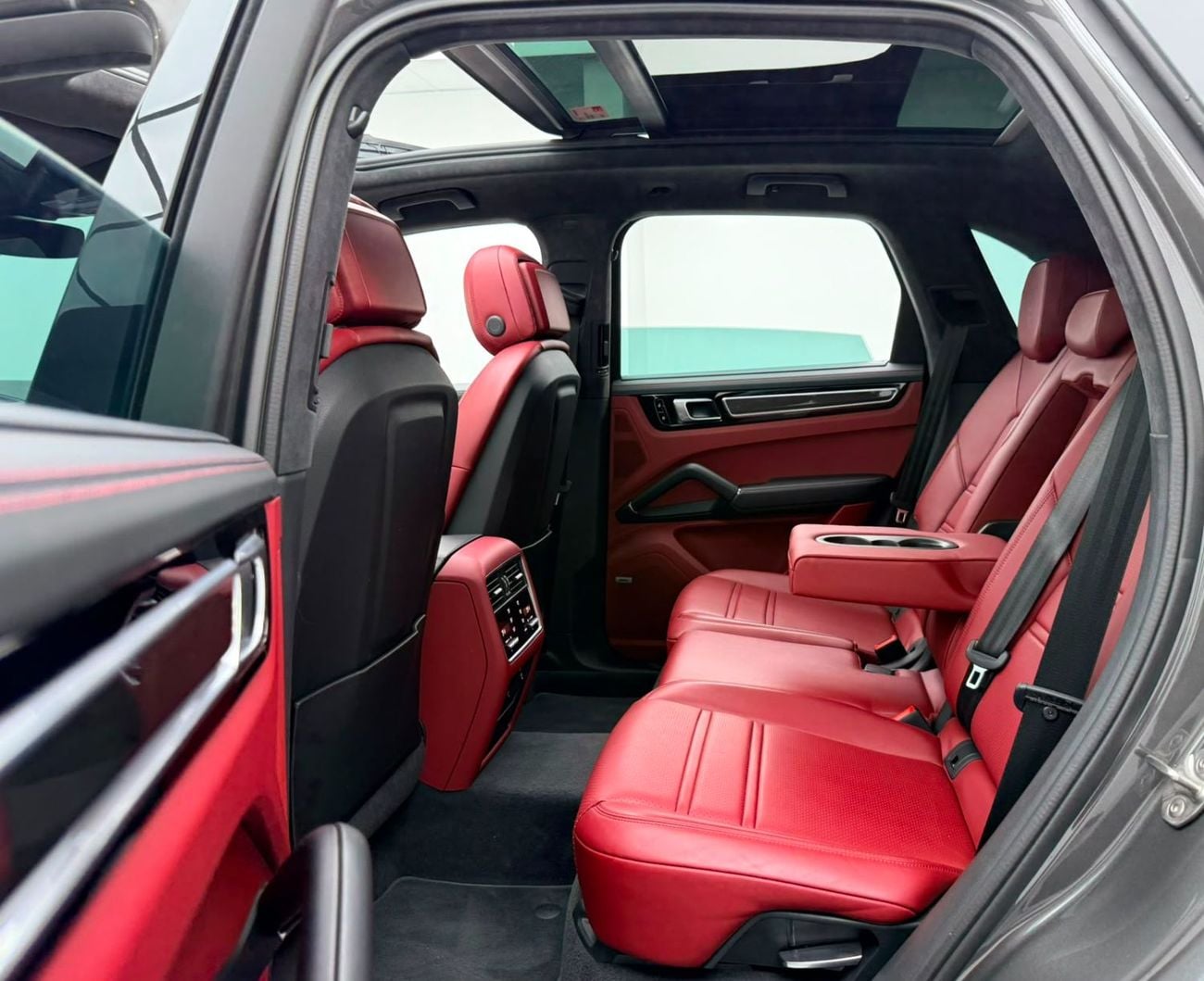 Porsche Cayenne GTS 2021 Porsche Cayenne GTS, 2026 Porsche Warranty, Full Porsche Service History, Low Km, GCC