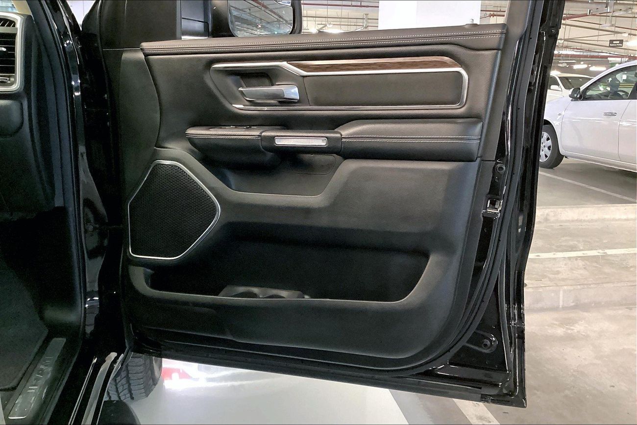 RAM 1500 Grand Laramie - Crew Cab | Guaranteed Warranty | 0 Down Payment