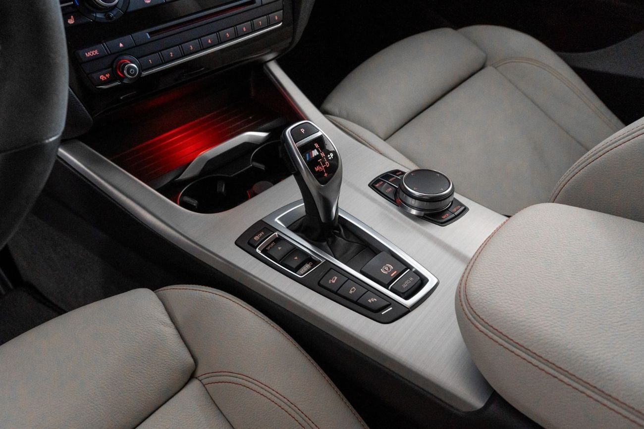 بي أم دبليو X4 M40i